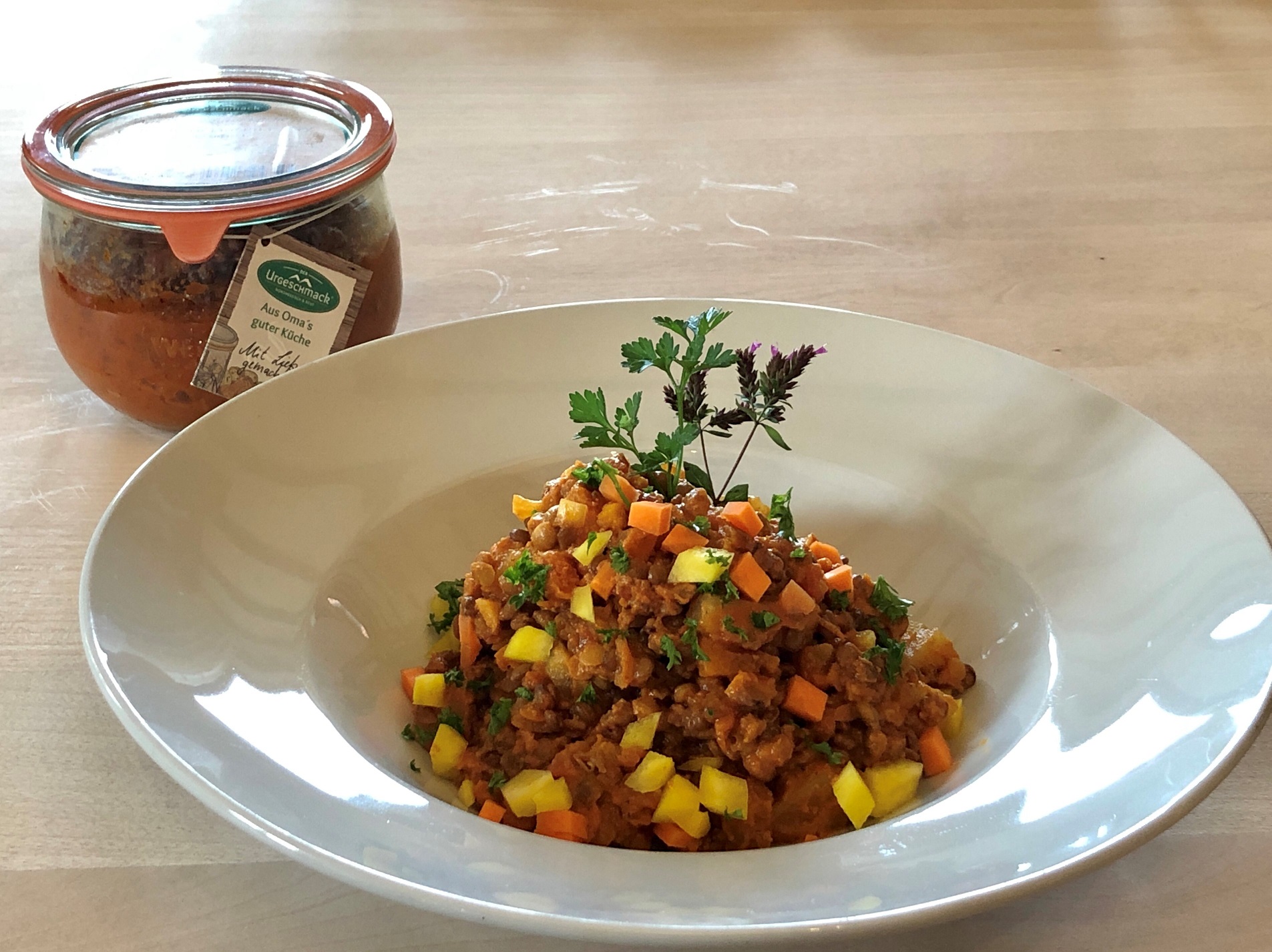 Gelbe Bete-Linsen-Curry - vegetarisch Gelbe Bete-Linsen-Curry - vegetarisch